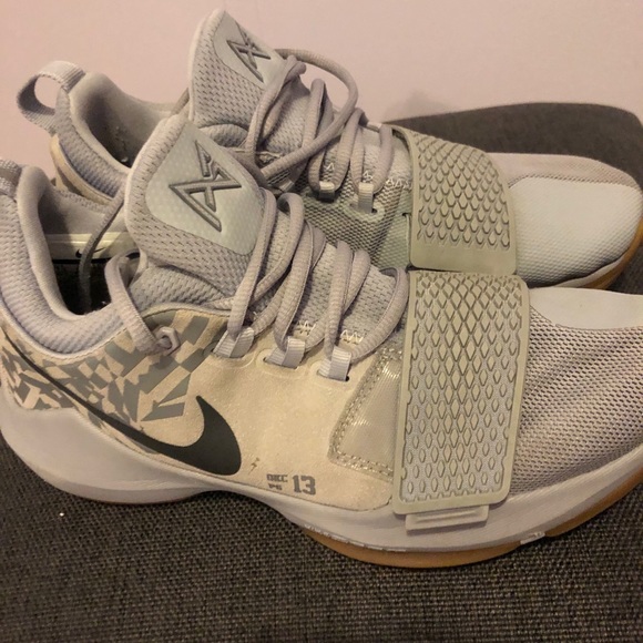 Men's Nike Paul Geroge PG 1 Basketball Shoe 7.5 - Picture 1 of 5